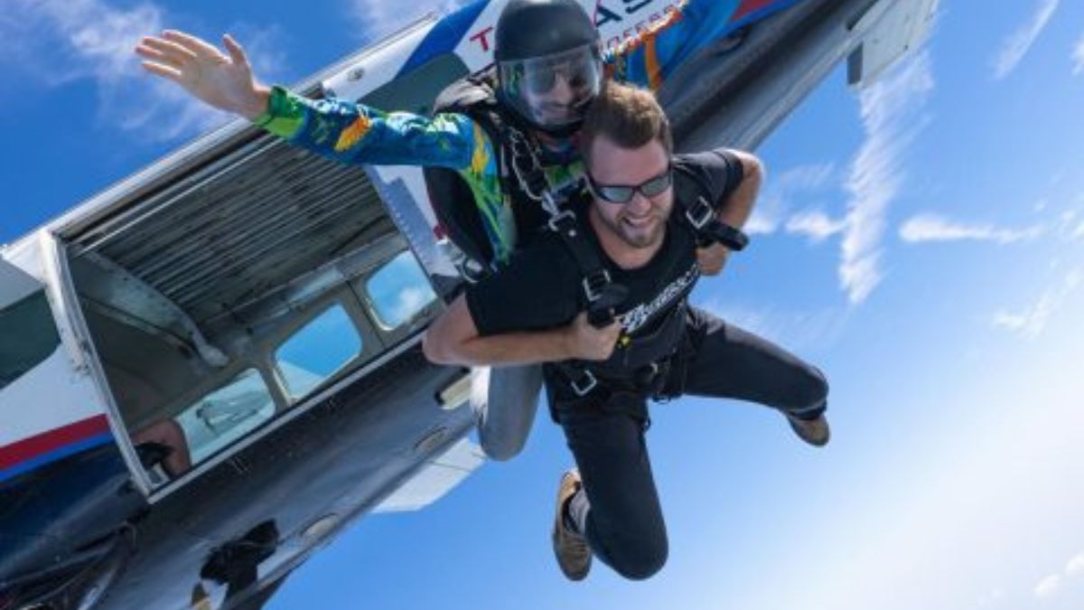 wheelchair accessible skydiving US